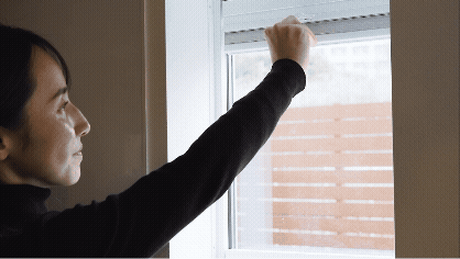 窓貼りブラインドの取付イメージ