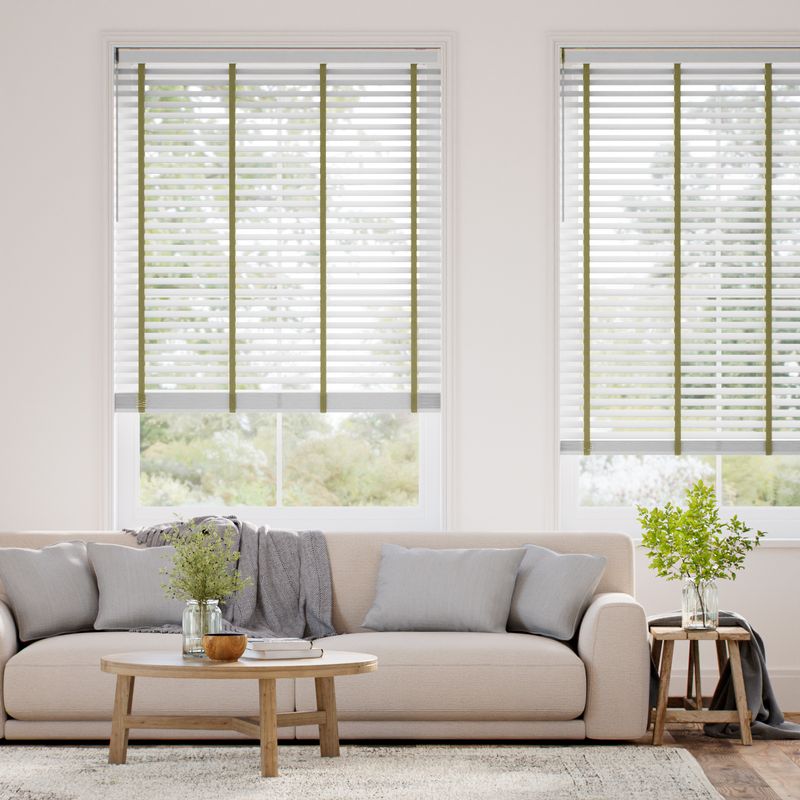 コードレス シンプル ピュアホワイト＆グリーン ウッドブラインド