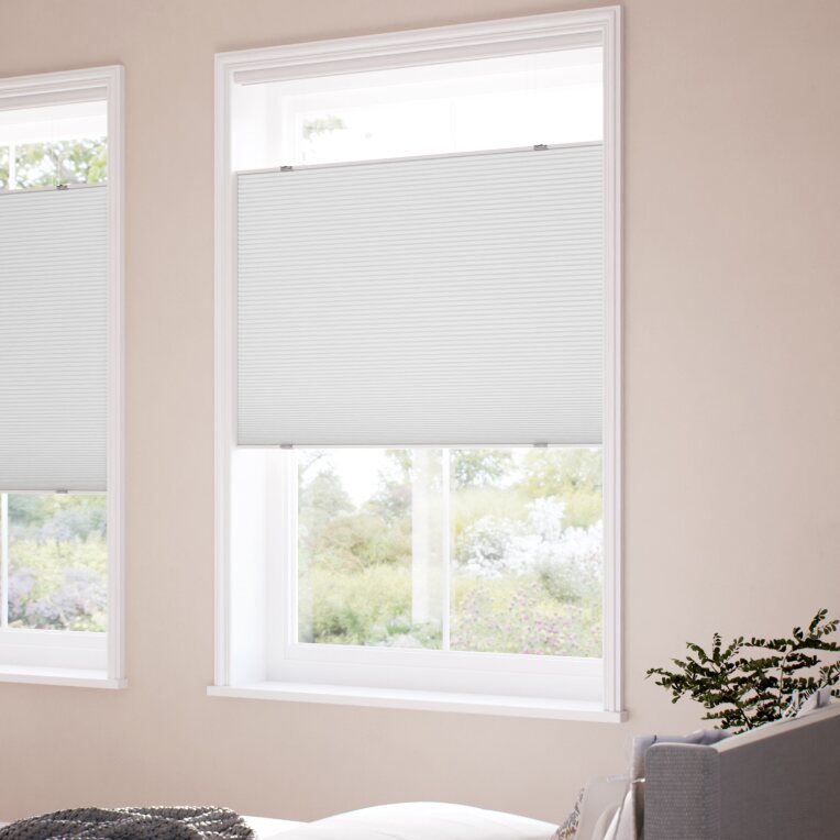 遮光トップダウンハニカム　ホワイトダヴ シェード コードレス 遮光 トップダウンハニカム ホワイトダヴ ハニカム