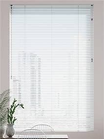 【カーテンレール可】エッセンス　グロスホワイト アルミブラインド サムネイル写真