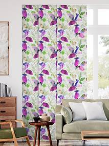 パネルブラインド | 幅広のパネル形状をもつバーチカルブラインドは