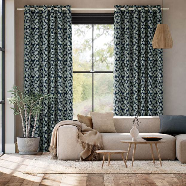 梅 夜空 カーテン サムネイル写真