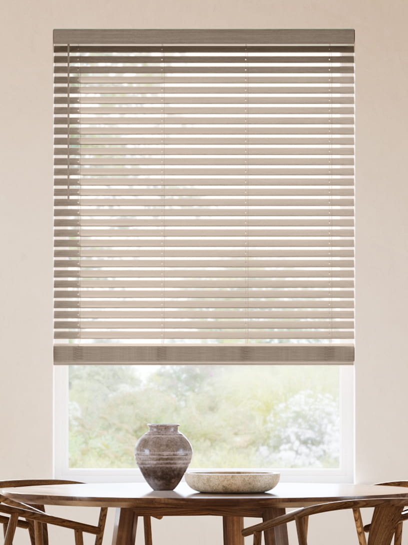 メトロポリタン アッシュオーク ウッドブラインド コードレスウッドブラインド【桐】 | 直感的でスムーズに操作ができる