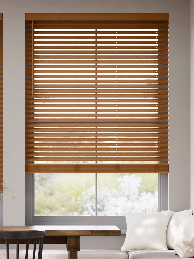 コードレスウッドブラインド【桐】 | 直感的でスムーズに操作ができる