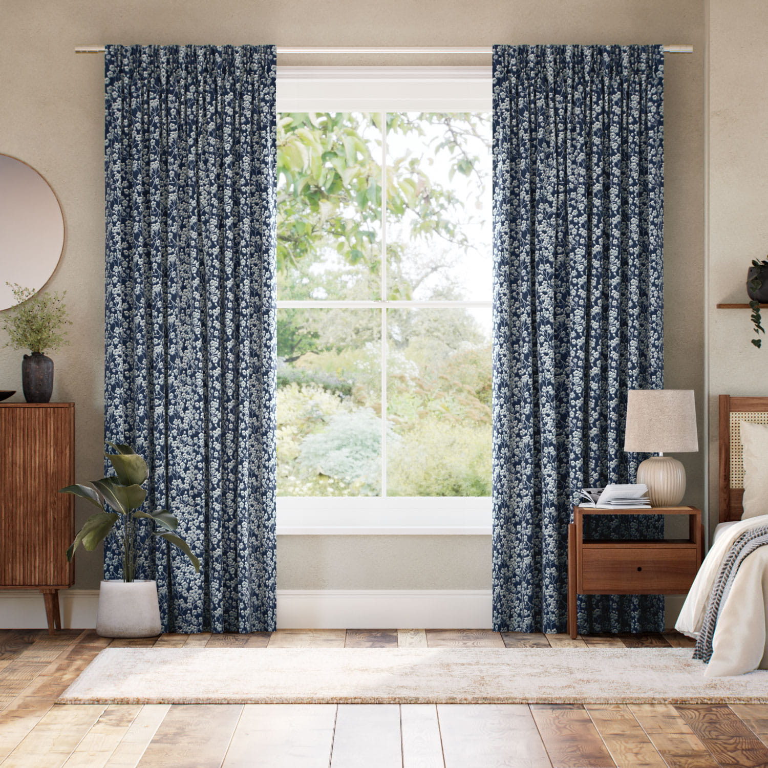 ミッツィ・シャドウ インク カーテン