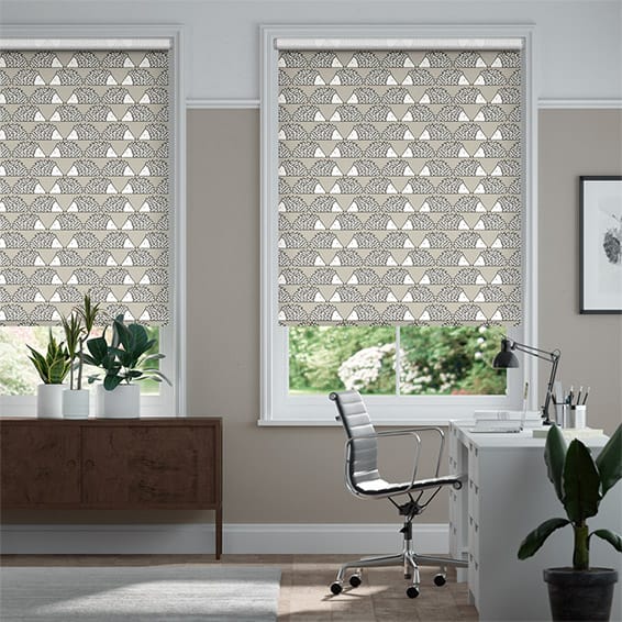 スパイク　トープ ロールスクリーン