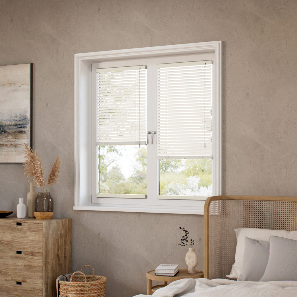 窓貼りタイプ】エッセンス フレンチクリーム アルミブラインド
