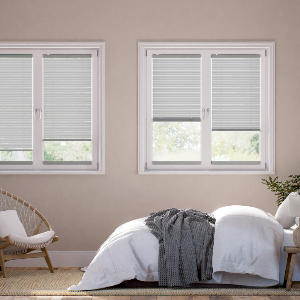 【窓貼りタイプ】エッセンス　ヘイジーグレー アルミブラインド