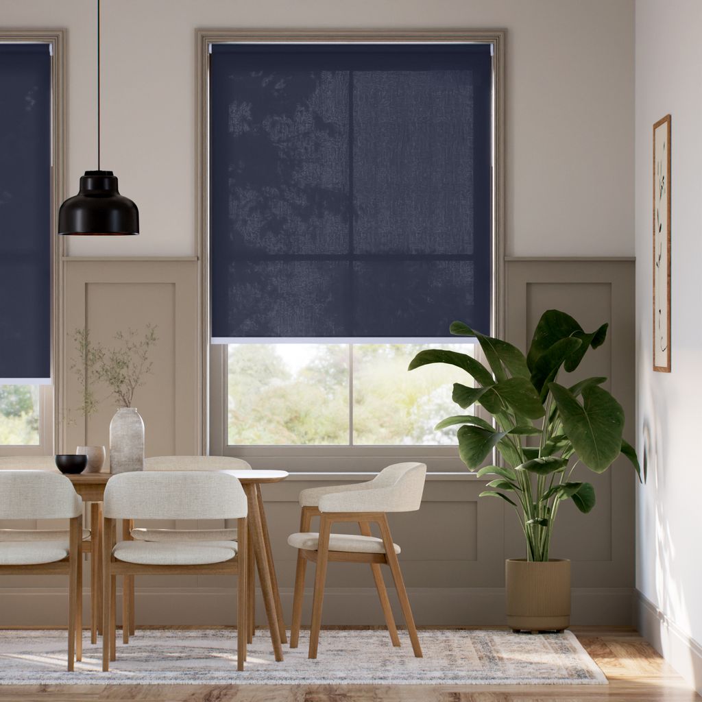 【つっぱり式】防炎 非遮光 ネイビー ロールスクリーン